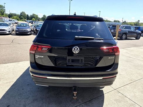 Used 2020 Volkswagen Tiguan S image 6