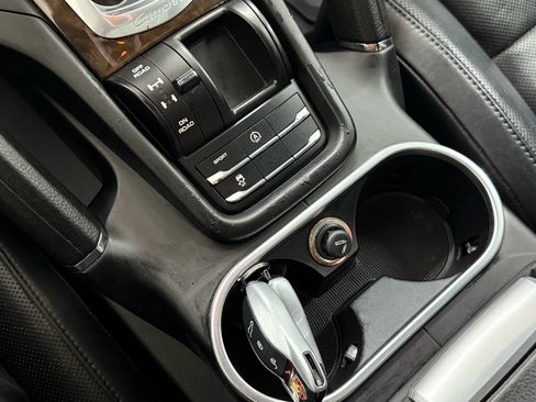 Used 2018 Porsche Cayenne Platinum Edition image 28