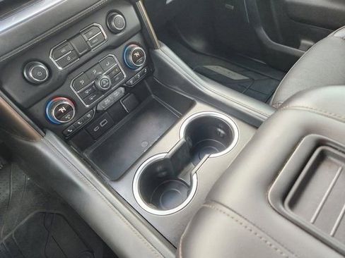 Used 2021 Chevrolet Suburban High Country w/ Premium Package image 18