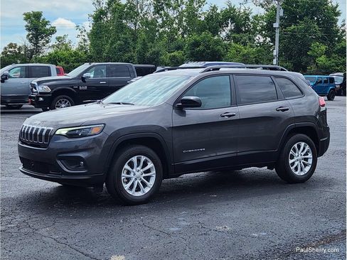 Used 2022 Jeep Cherokee Latitude Lux w/ Mopar Interior Package AWD/4WD image 15