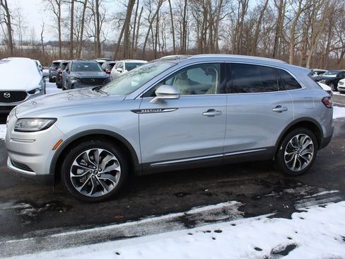 Certified 2022 Lincoln Nautilus Reserve image 8