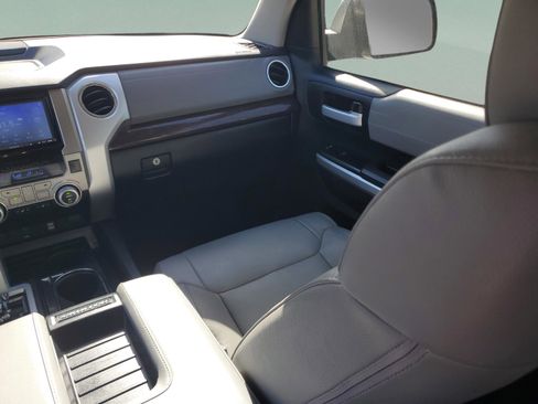 Used 2014 Toyota Tundra Limited w/ Limited Premium Package image 12