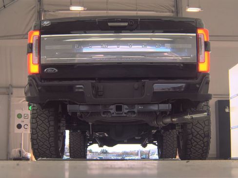 Used 2024 Ford F250 Limited w/ FX4 Off-Road Package image 5