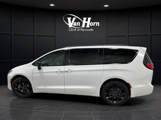 New 2027 Chrysler Pacifica Select FWD image 4