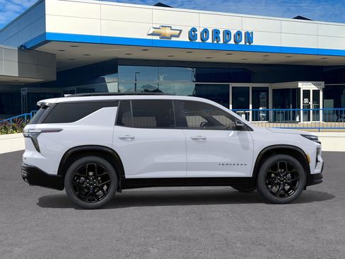 New 2026 Chevrolet Traverse RS image 5