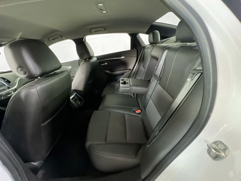 Used 2019 Chevrolet Impala LT w/ LT Convenience Package FWD image 23