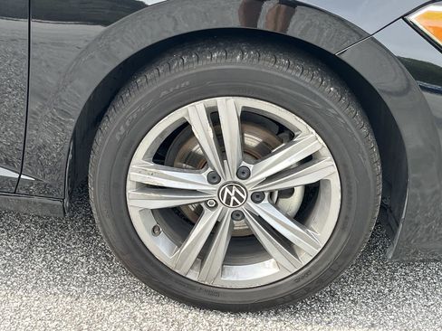 Used 2024 Volkswagen Jetta SE FWD image 32