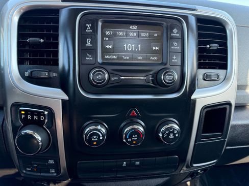 Used 2019 RAM 1500 Classic SLT image 32