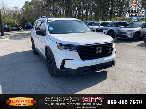 Used 2025 Honda Pilot Black Edition image 3