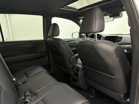 Used 2023 Honda Passport EX-L image 30