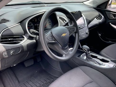 Used 2024 Chevrolet Malibu LT FWD image 19