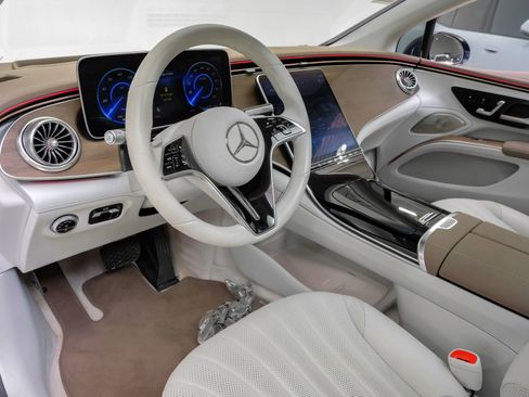 Used 2023 Mercedes-Benz EQS 450+ 4MATIC Sedan image 3