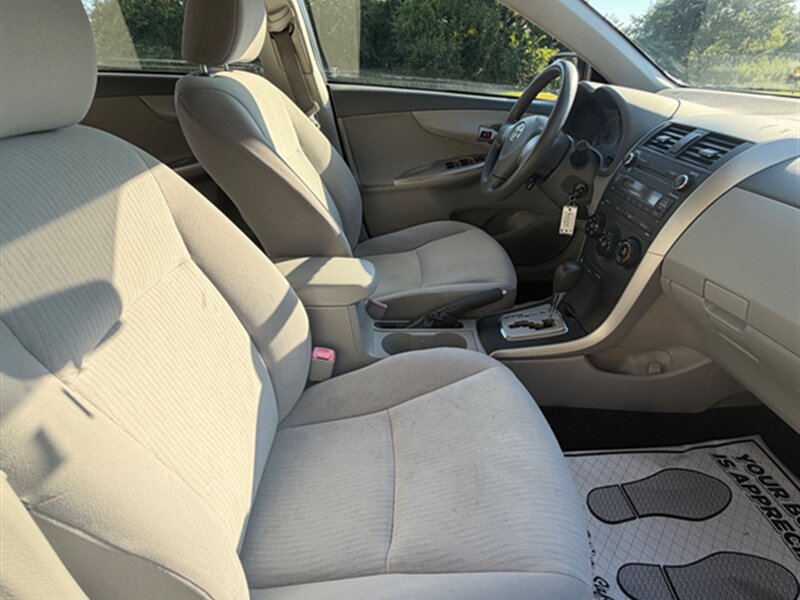Used 2010 Toyota Corolla LE w/ All Weather Guard Pkg FWD image 18