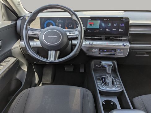Used 2025 Hyundai Kona SEL FWD image 14