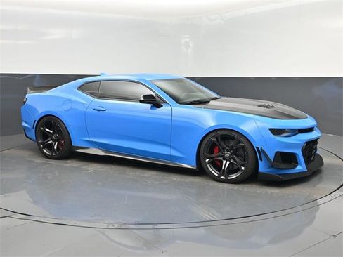 Used 2022 Chevrolet Camaro SS image 1
