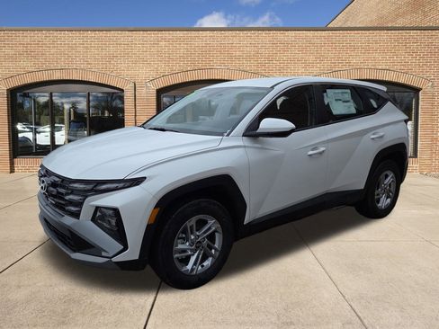 New 2026 Hyundai Tucson SE image 3