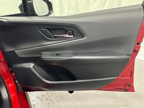 Used 2025 Toyota Prius XLE image 57