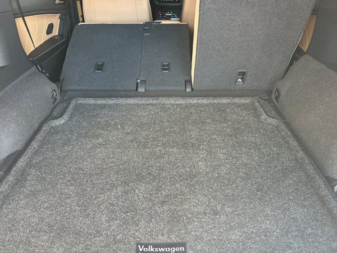 Used 2022 Volkswagen Tiguan SE R-Line image 12