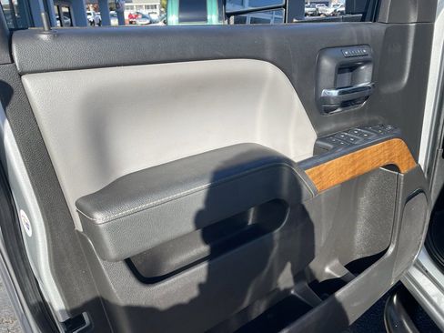 Used 2015 Chevrolet Silverado 2500 LTZ image 10