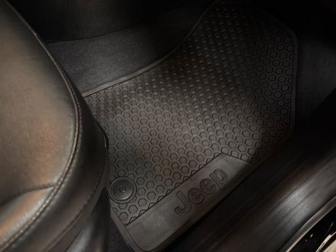 Used 2022 Jeep Compass Trailhawk image 36