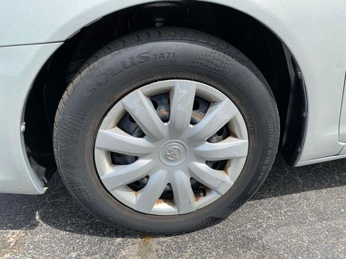 Used 2005 Toyota Camry FWD image 23