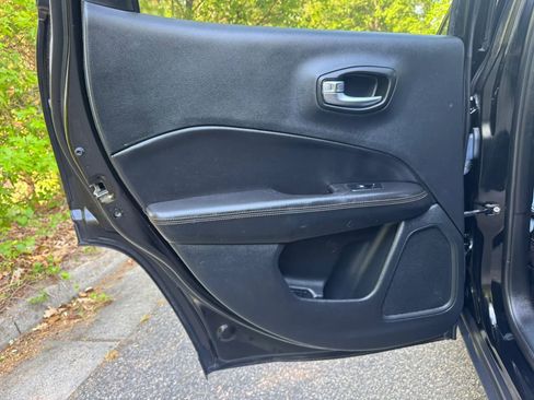 Used 2020 Jeep Compass Limited image 21