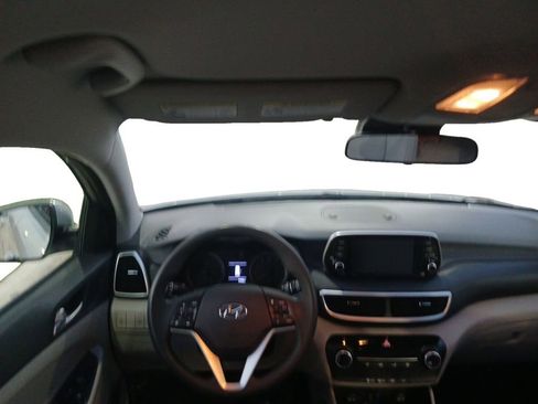 Used 2020 Hyundai Tucson SE w/ Cargo Package image 18