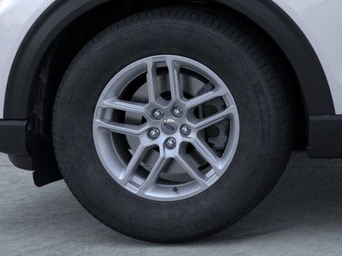 New 2025 Ford Explorer Active image 19