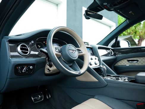 Used 2021 Bentley Bentayga Speed AWD/4WD image 37