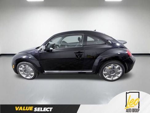 Used 2013 Volkswagen Beetle Turbo FWD image 8