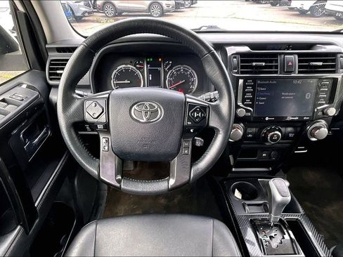Used 2020 Toyota 4Runner TRD Off-Road Premium AWD/4WD image 7