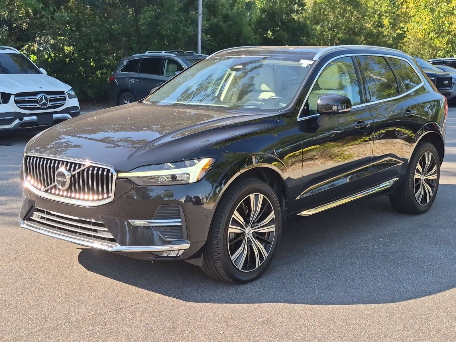 Used 2022 Volvo XC60 B5 Inscription w/ Advanced Package FWD image 7