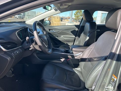 Used 2016 Chevrolet Volt Premier w/ Driver Confidence Package image 5