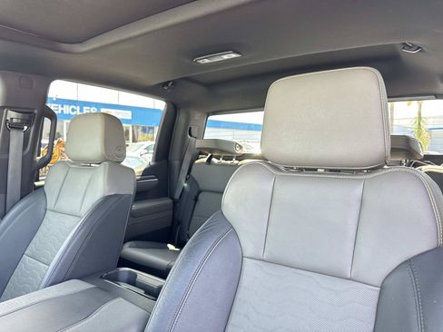 Used 2023 Chevrolet Silverado 1500 ZR2 w/ Technology Package AWD/4WD image 24