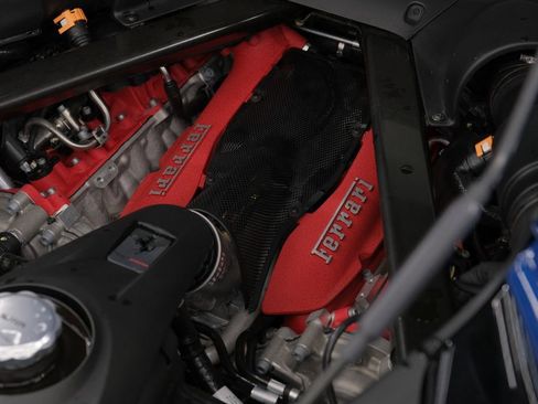 Used 2022 Ferrari SF90 Stradale image 39