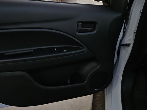 New 2024 Mitsubishi Mirage G4 ES image 6