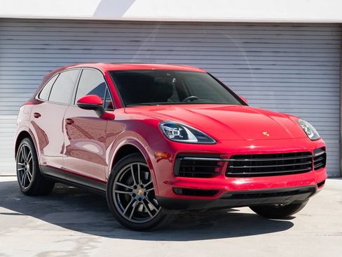 Used 2023 Porsche Cayenne AWD/4WD image 10