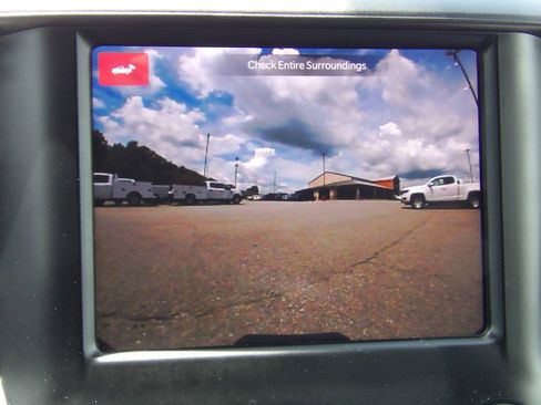 Used 2024 RAM 5500 Tradesman w/ Chrome Appearance Group AWD/4WD image 24