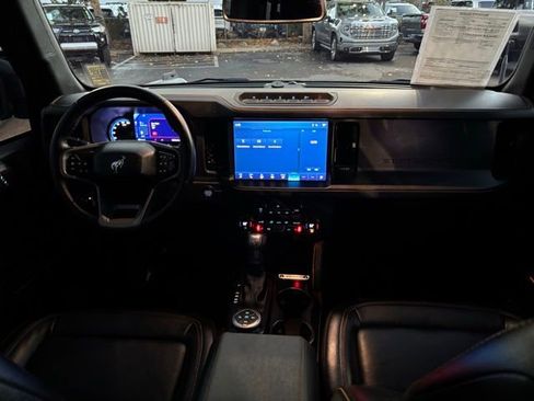 Used 2024 Ford Bronco Badlands image 28