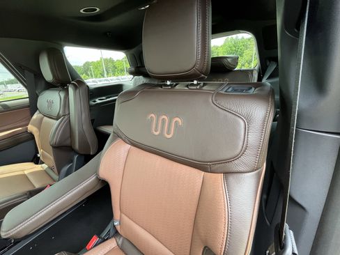 Used 2025 Ford Expedition King Ranch AWD/4WD image 33