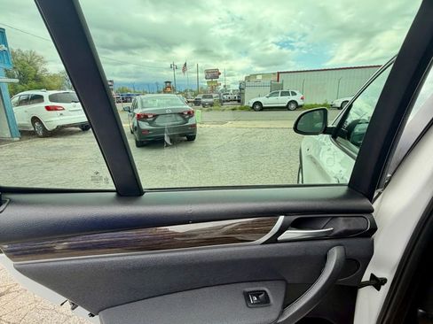 Used 2017 BMW X3 xDrive28i image 23