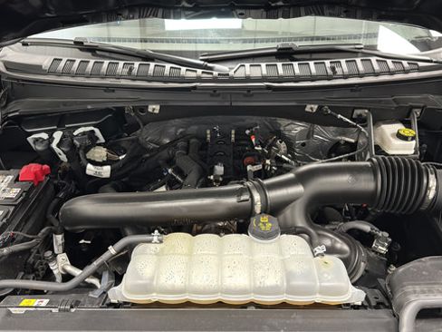 Used 2025 Ford Expedition Platinum AWD/4WD image 28