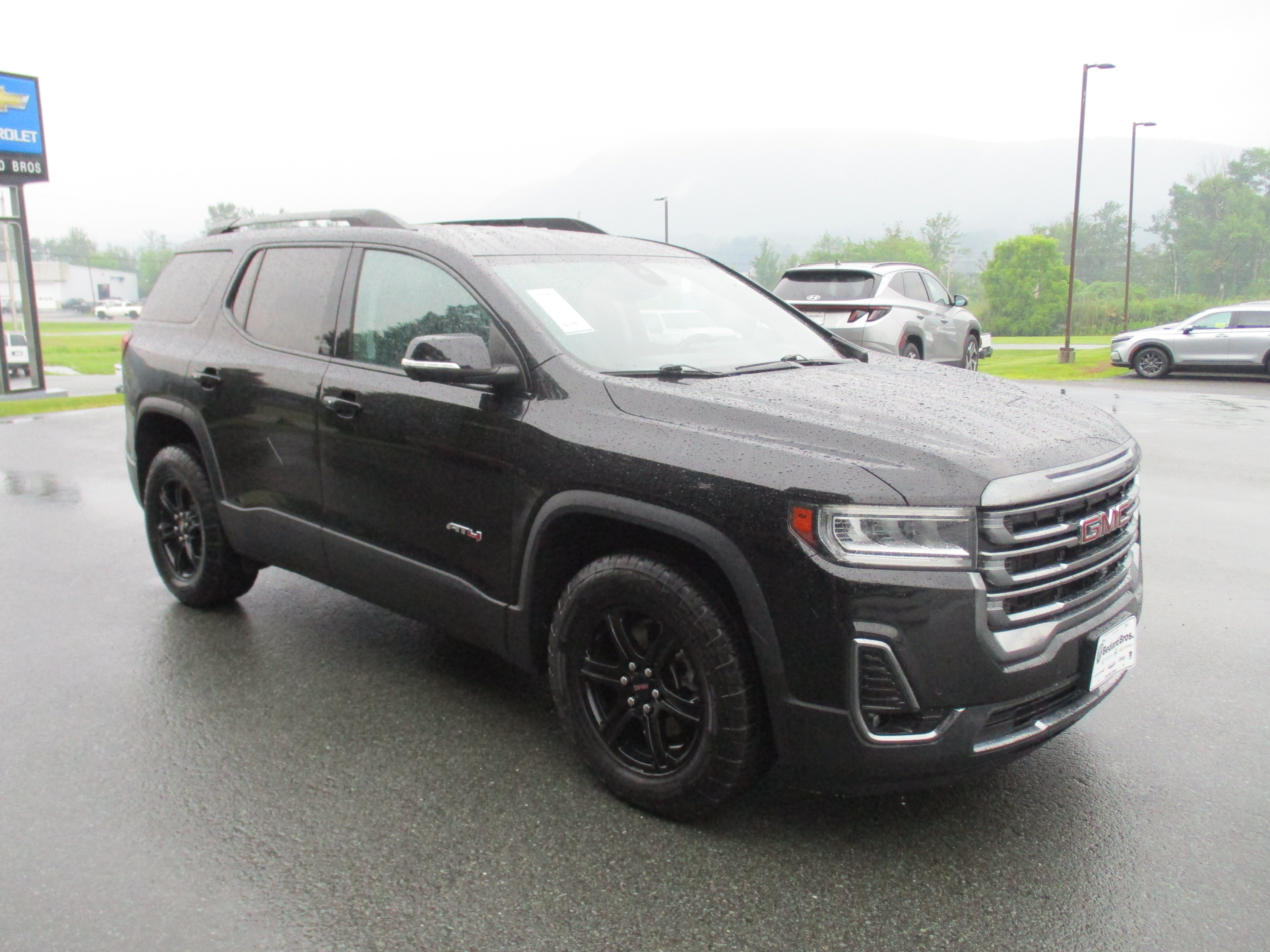 Certified 2023 GMC Acadia AT4 AWD/4WD image 3