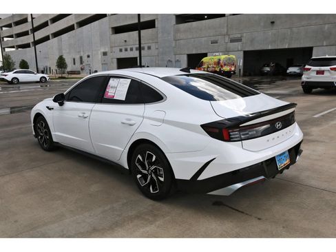Certified 2024 Hyundai Sonata SEL FWD image 6