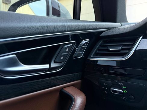 Used 2017 Audi Q7 3.0T Premium Plus w/ Premium Plus Package image 10