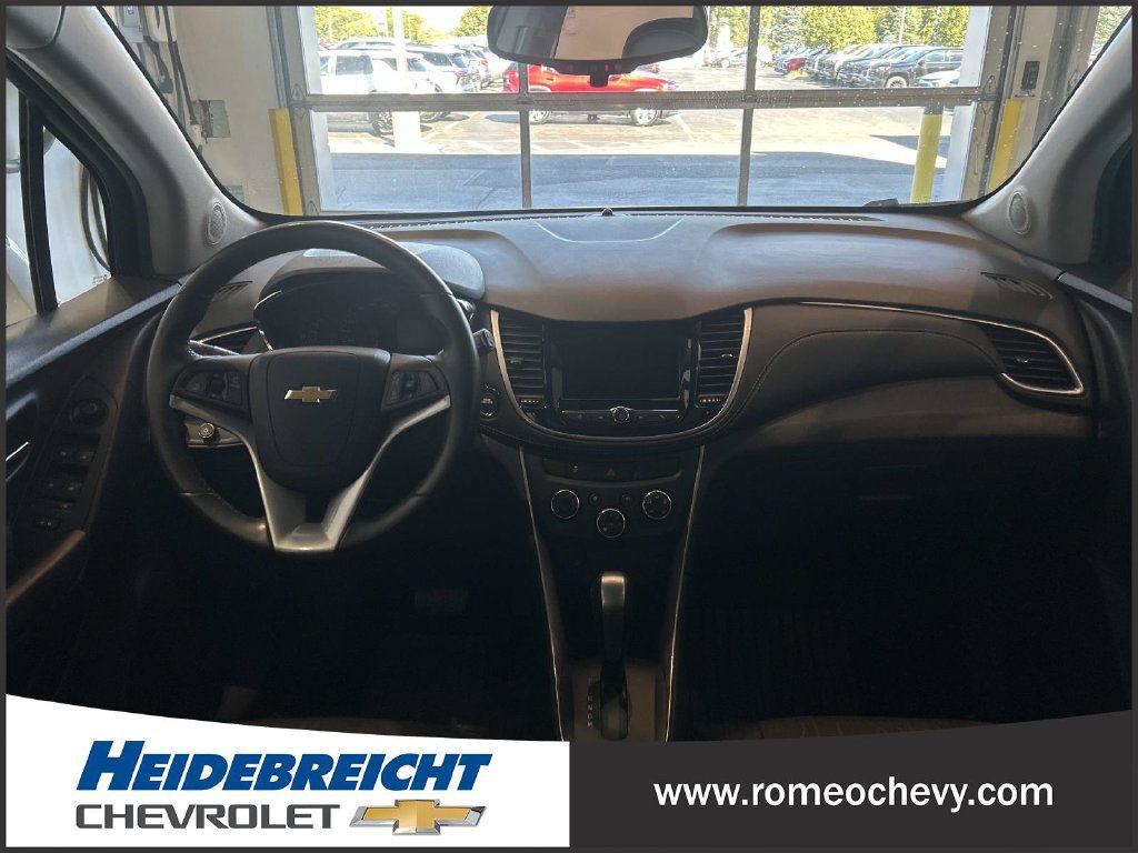 Used 2019 Chevrolet Trax LT w/ LT Convenience Package AWD/4WD image 16