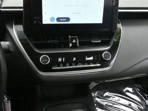 Used 2023 Toyota Corolla LE FWD image 21