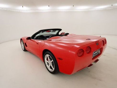 Used 2000 Chevrolet Corvette Convertible w/ Performance Handling Pkg image 25
