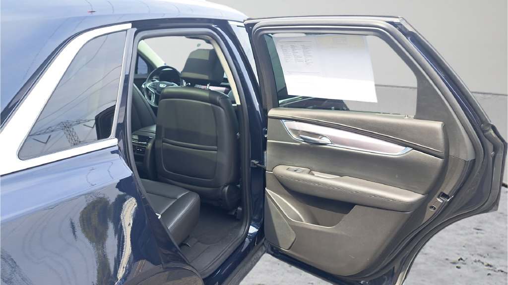 Used 2017 Cadillac XT5 Premium Luxury AWD/4WD image 24