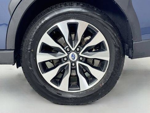 Used 2024 Subaru Outback Limited AWD/4WD image 9